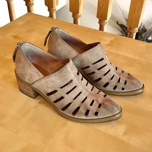 1. State ILEE Ankle Booties Pointed Toe Cutout Detail Stacked Heel Size …